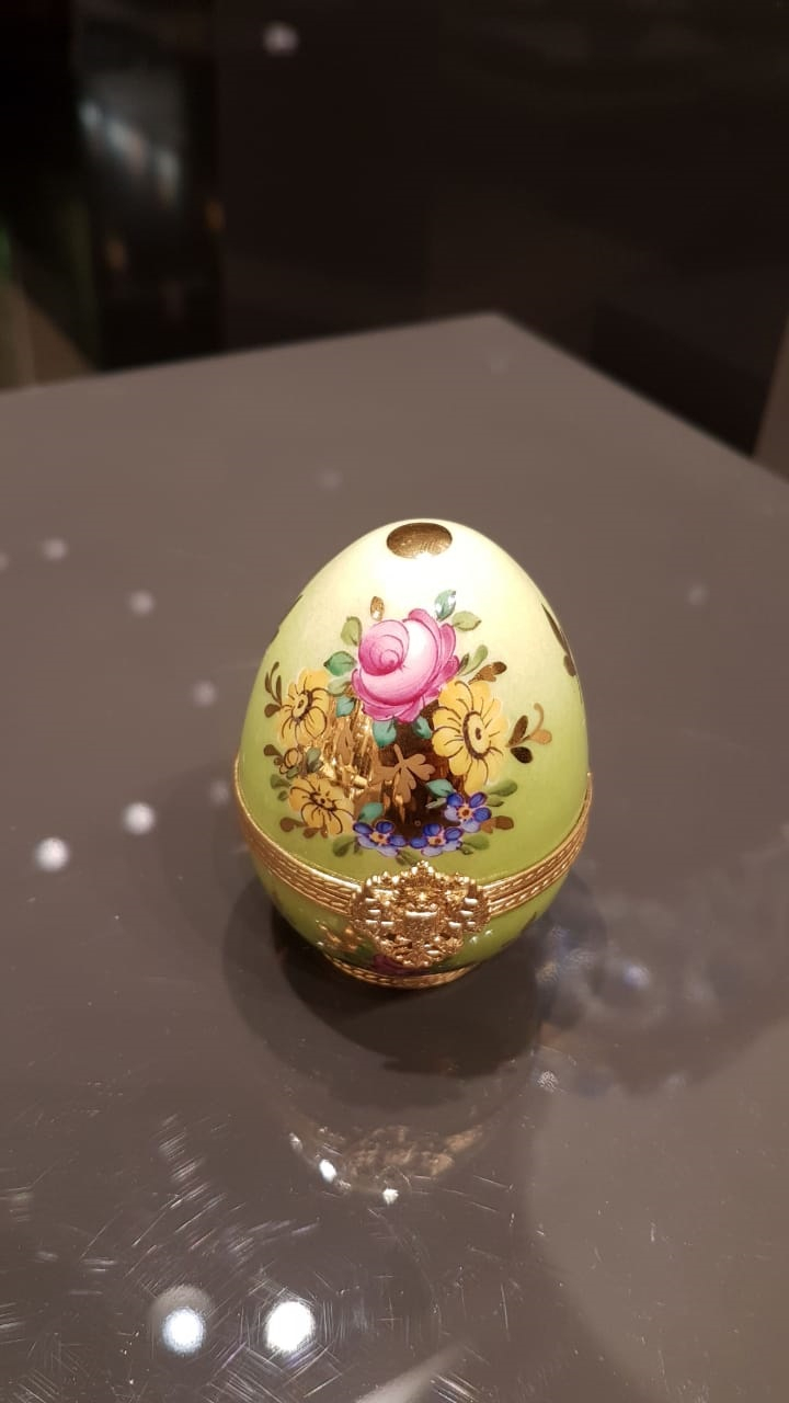 Яйцо "Букет нарциссов" FABERGE