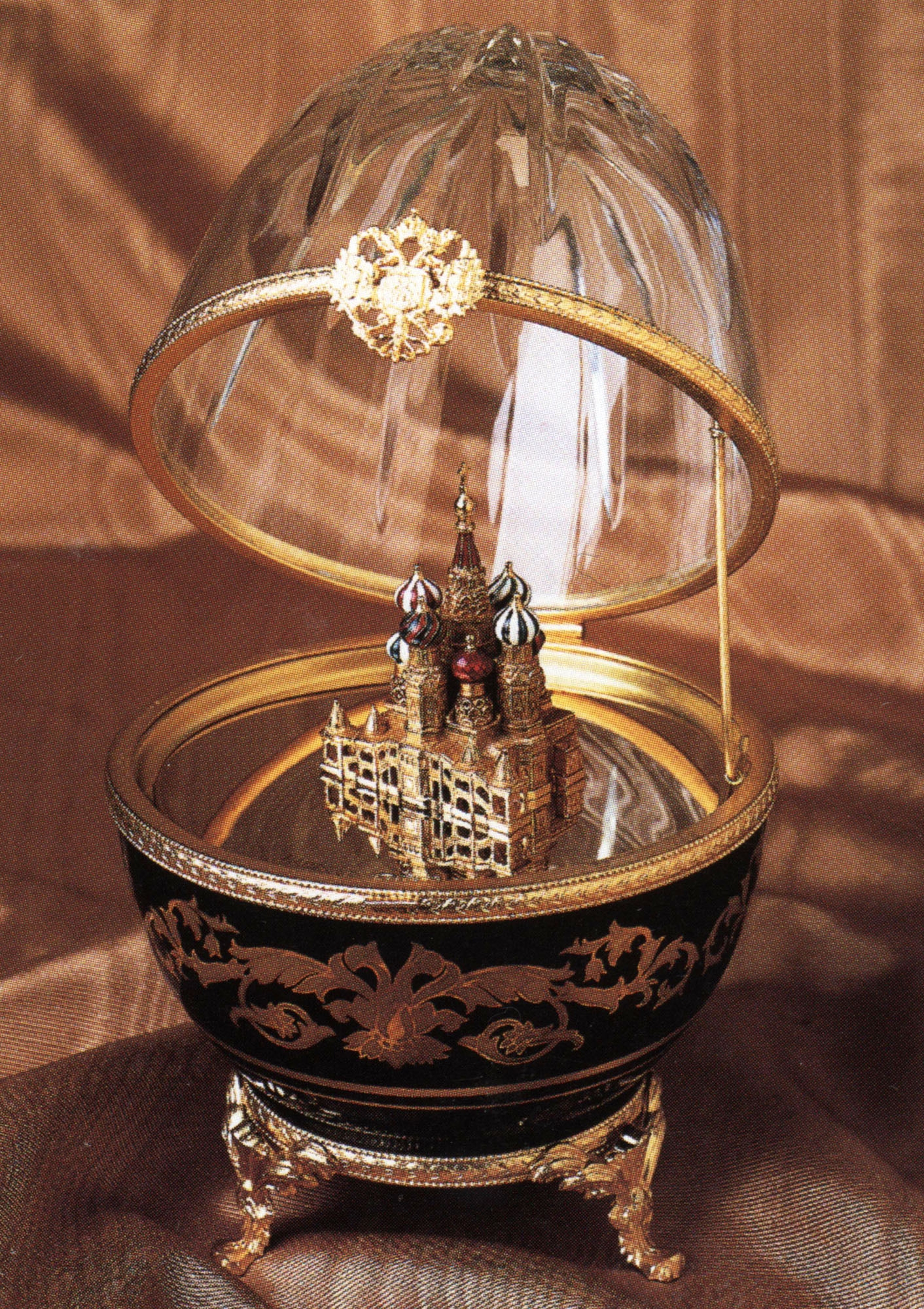 Яйцо музыкальное "Собор Василия Блаженного" FABERGE