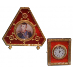 Часы квадратные с эмалью красные FABERGE
