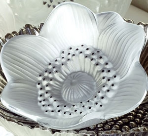 Цветок "Anemone" Lalique