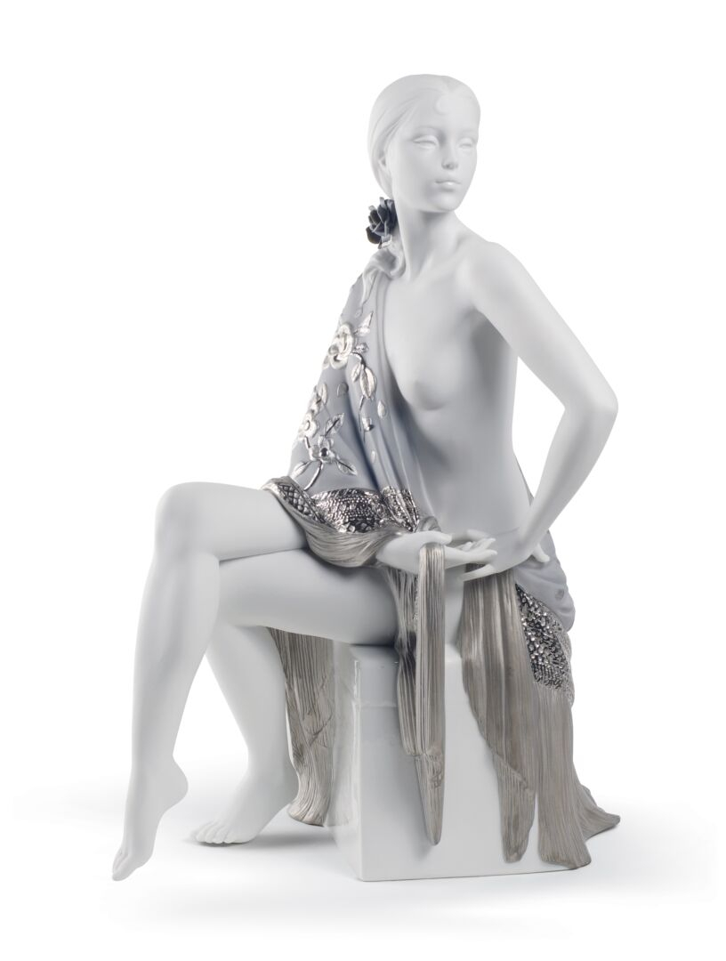 Статуэтка "Девушка с шалью" Lladro