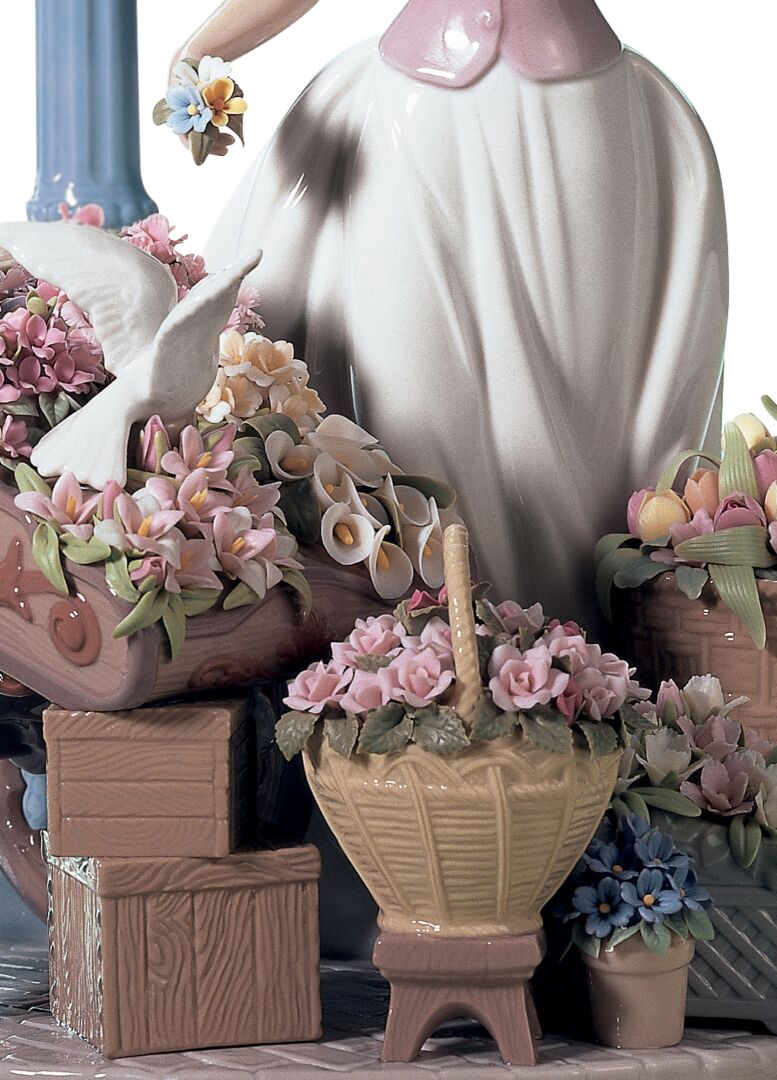 Статуэтка "Цветы для каждого" Lladro