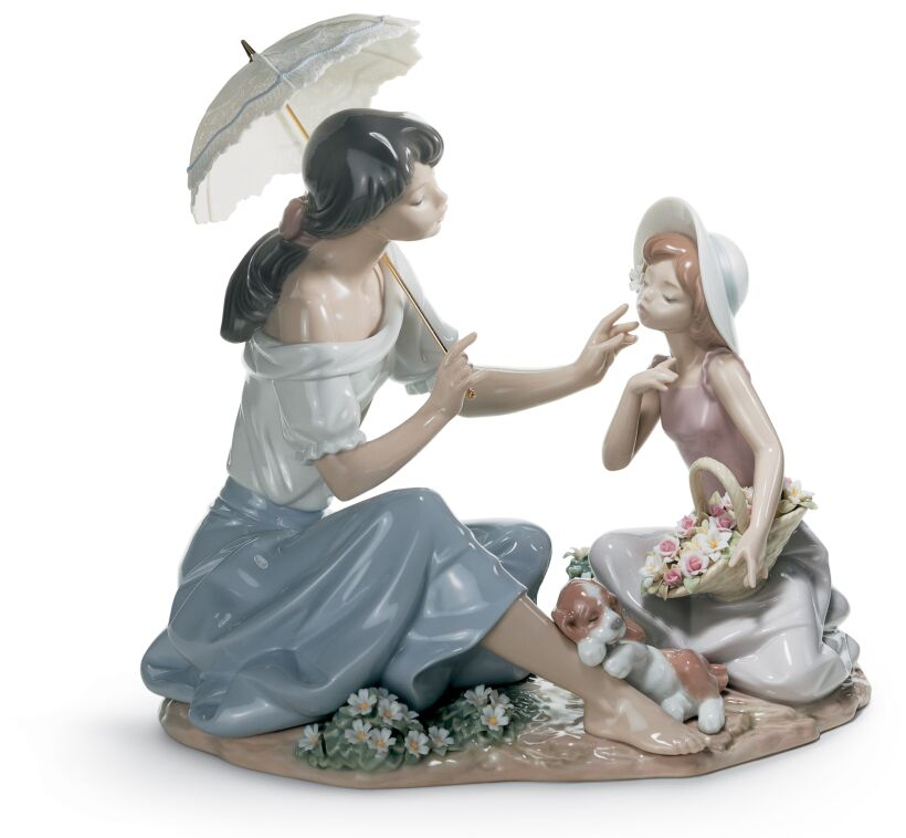 Статуэтка "Хороша, как цветок" Lladro