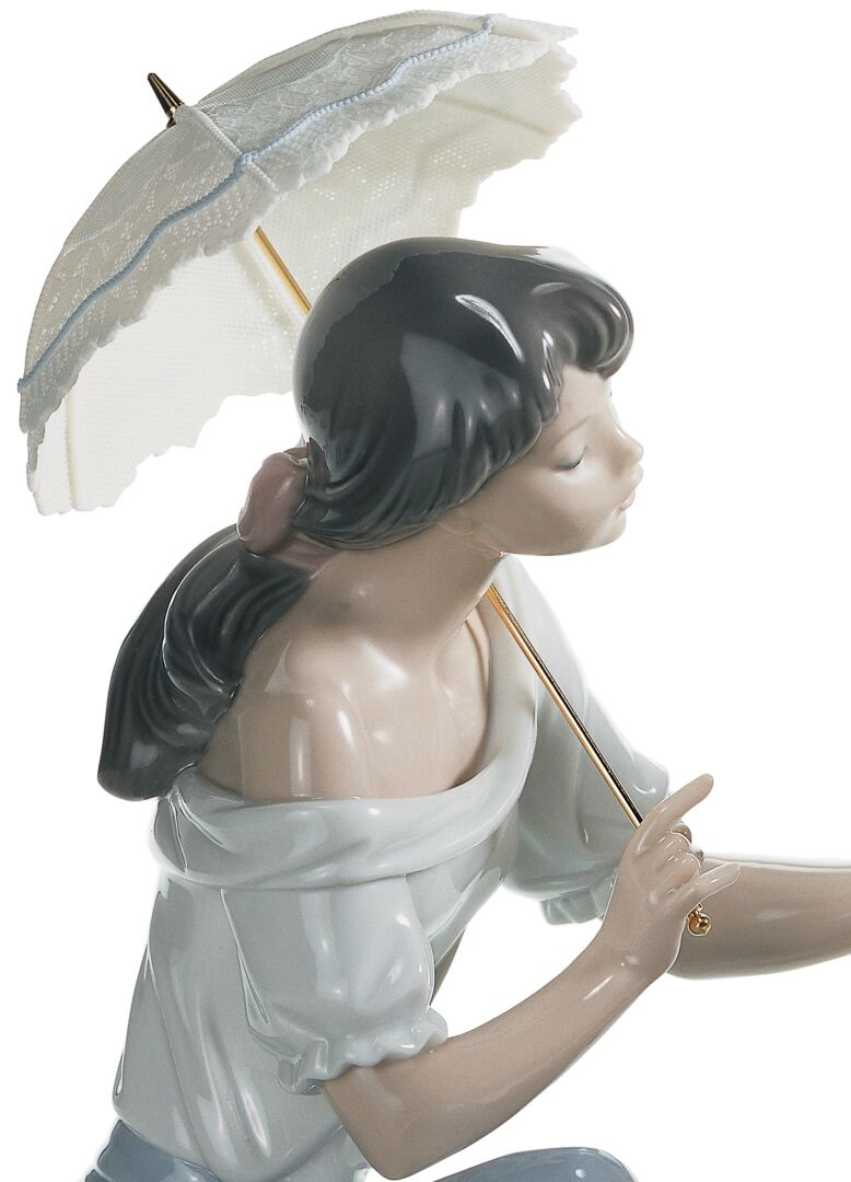 Статуэтка "Хороша, как цветок" Lladro