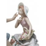 Статуэтка "Хороша, как цветок" Lladro