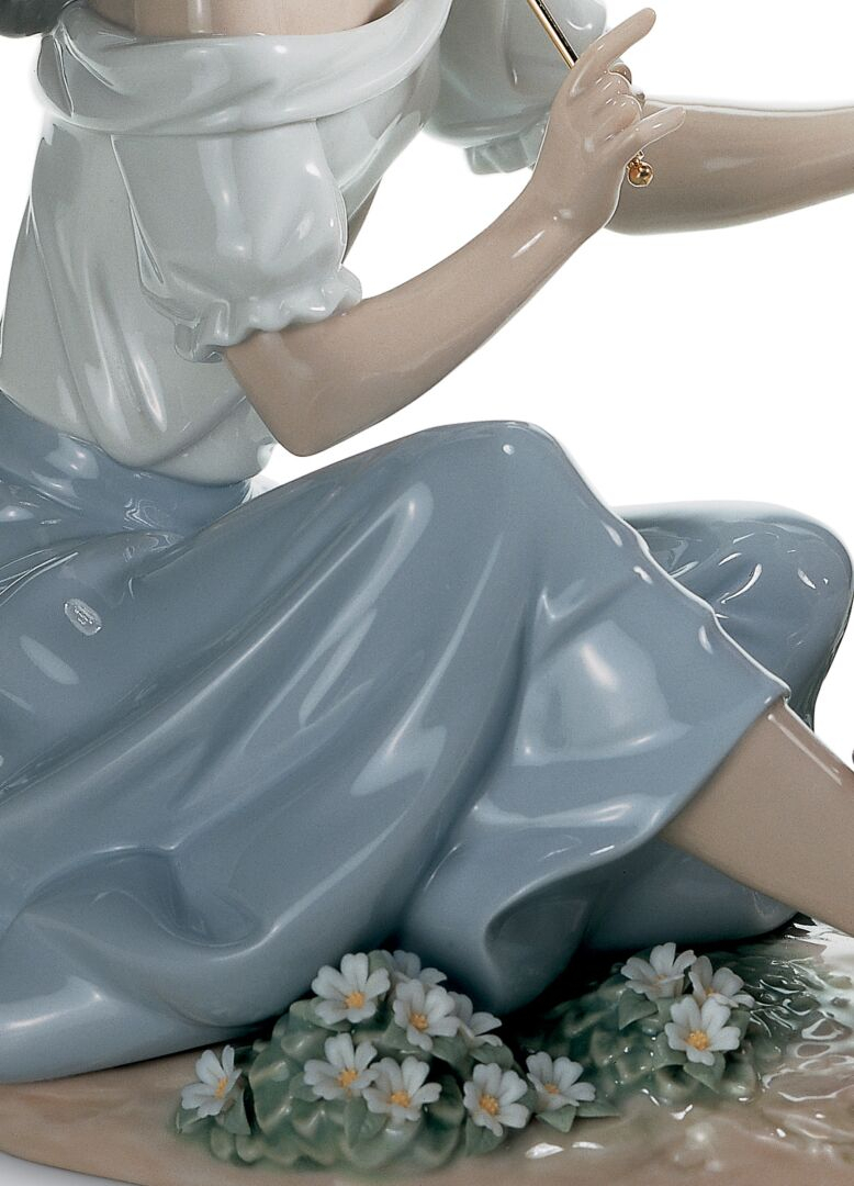 Статуэтка "Хороша, как цветок" Lladro