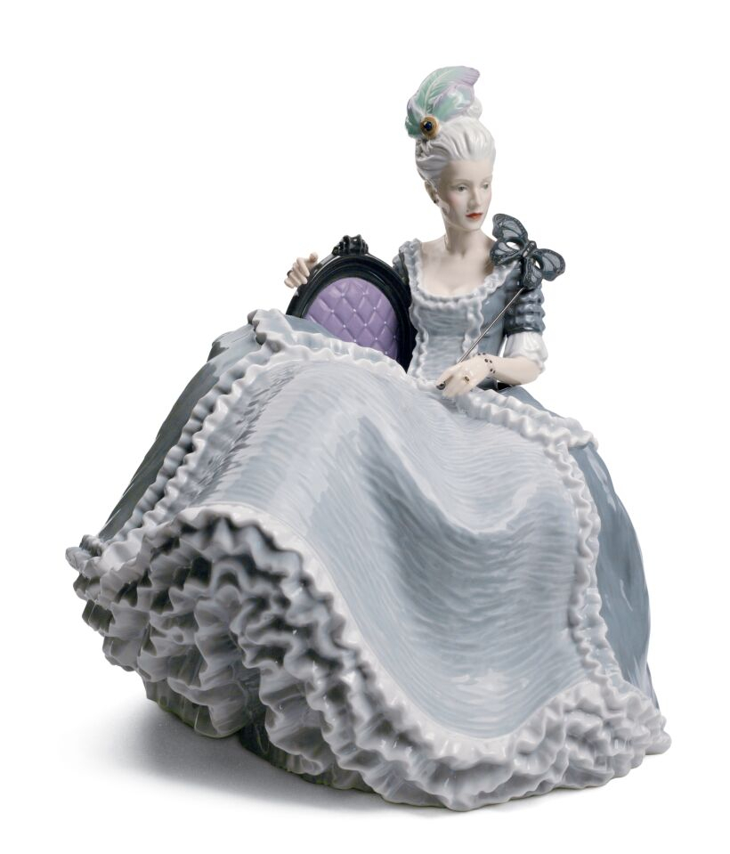 Статуэтка "Дама рококо на балу" Lladro