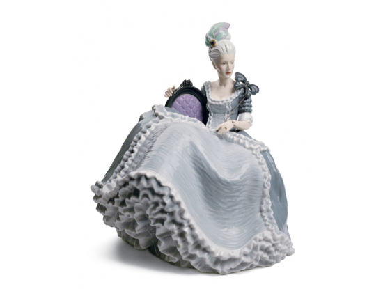 Статуэтка "Дама рококо на балу" Lladro