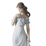 Статуэтка "Цветочный шепот" Lladro