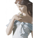 Статуэтка "Цветочный шепот" Lladro