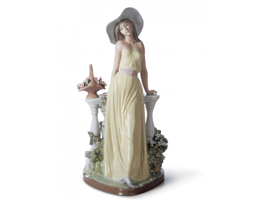 Статуэтка "Задумчивая" Lladro