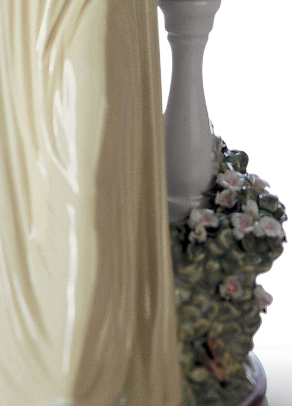 Статуэтка "Задумчивая" Lladro