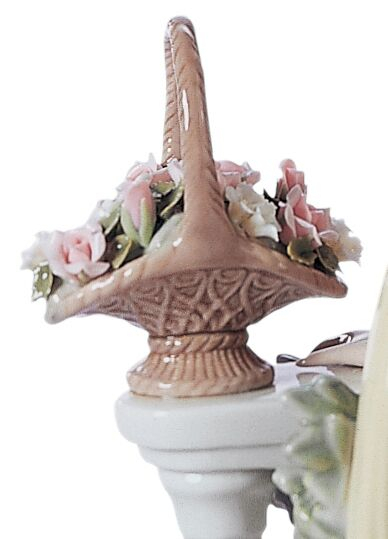 Статуэтка "Задумчивая" Lladro