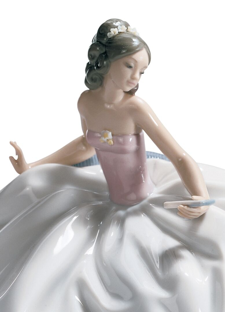 Статуэтка "На балу" Lladro