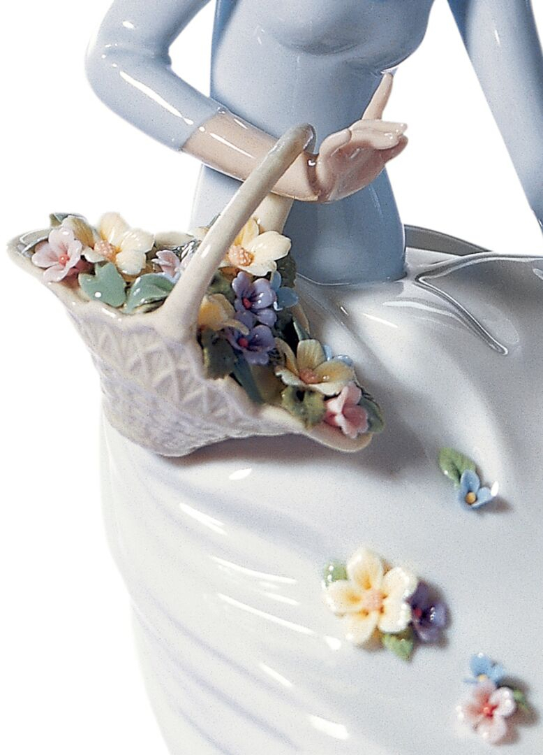 Статуэтка "Лепестки на ветру" Lladro