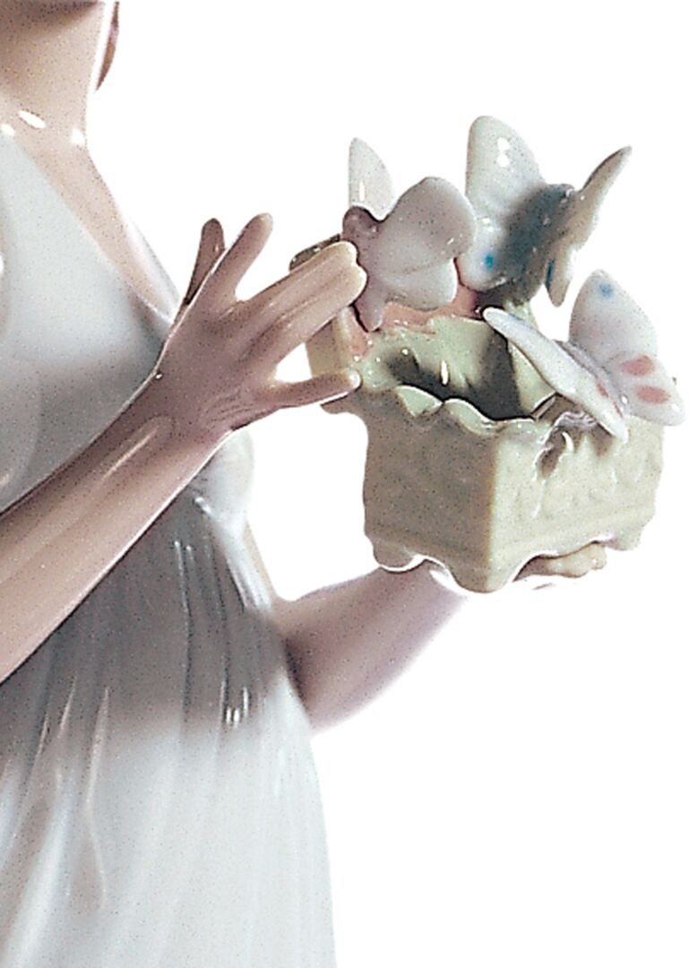 Статуэтка "Сокровища бабочек" Lladro