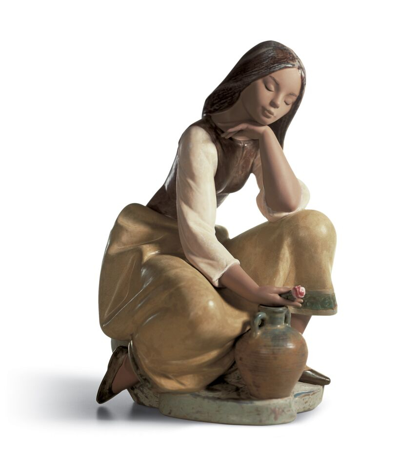Статуэтка "Девушка с кувшином" Lladro