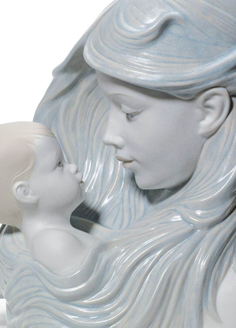 Статуэтка "Нежная забота" Lladro