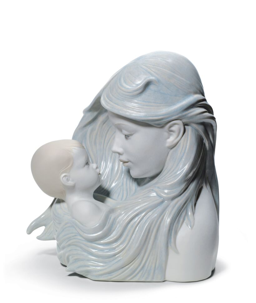 Статуэтка "Нежная забота" Lladro