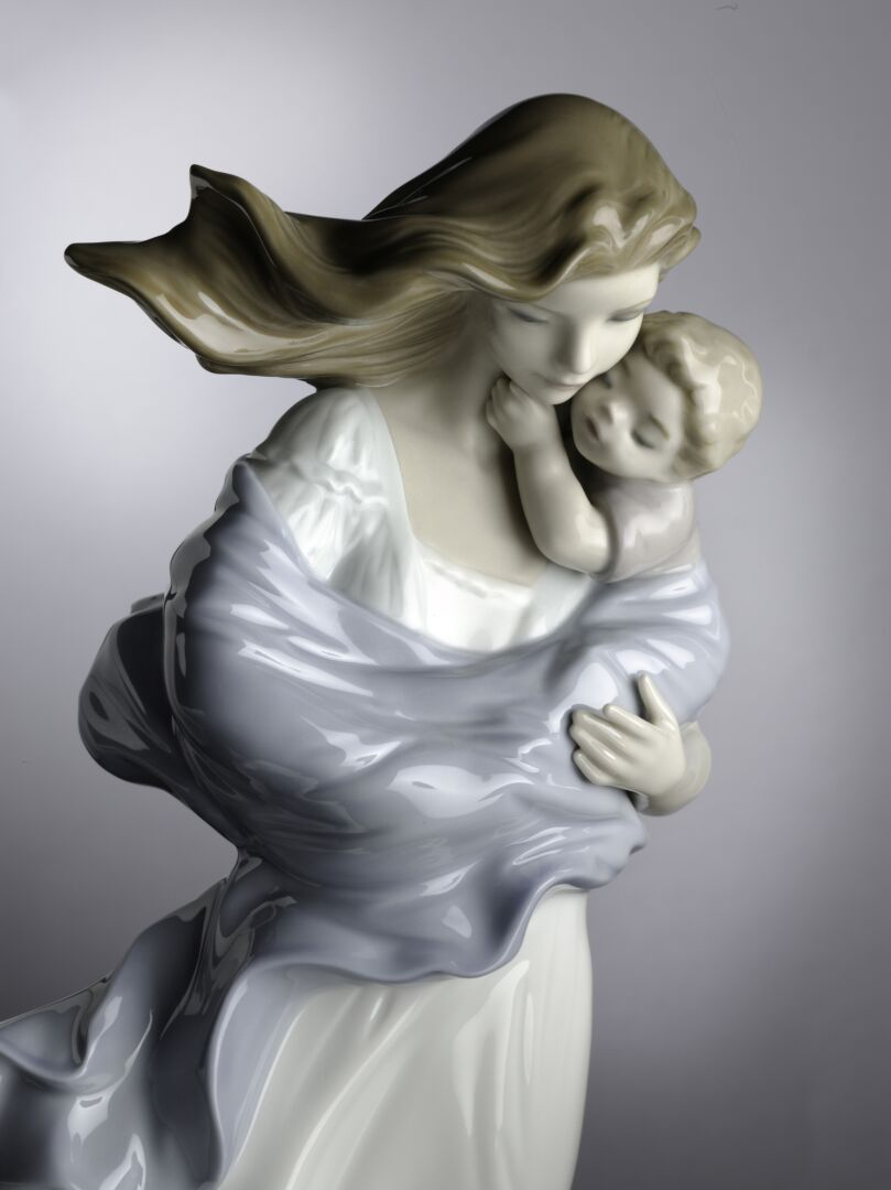 Статуэтка "Нежность матери" Lladro