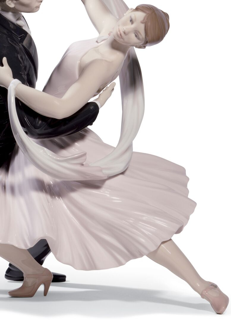 Статуэтка "Элегантный фокстрот" Lladro