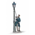 Статуэтка "Фонарщик" Lladro