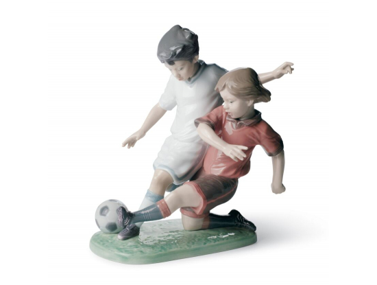 Статуэтка "Юные футболисты" Lladro
