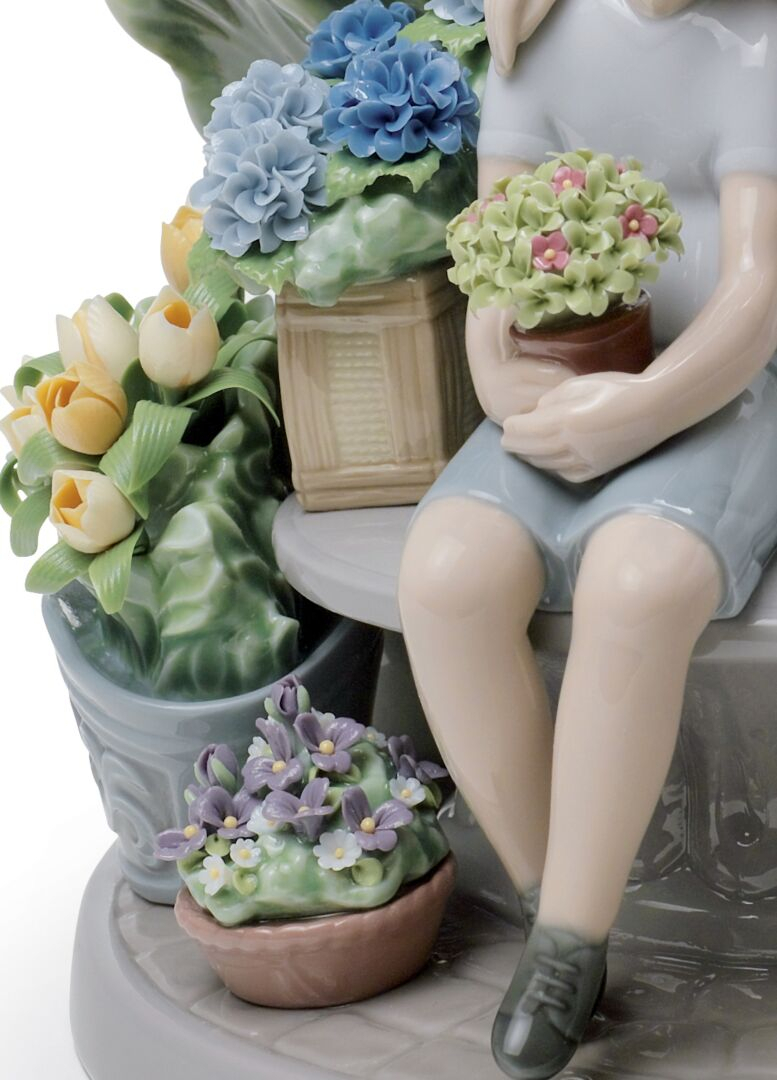 Статуэтка "Секретничая в парке" Lladro