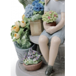 Статуэтка "Секретничая в парке" Lladro
