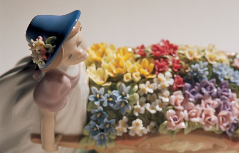 Статуэтка "Нежные цветы любви" Lladro