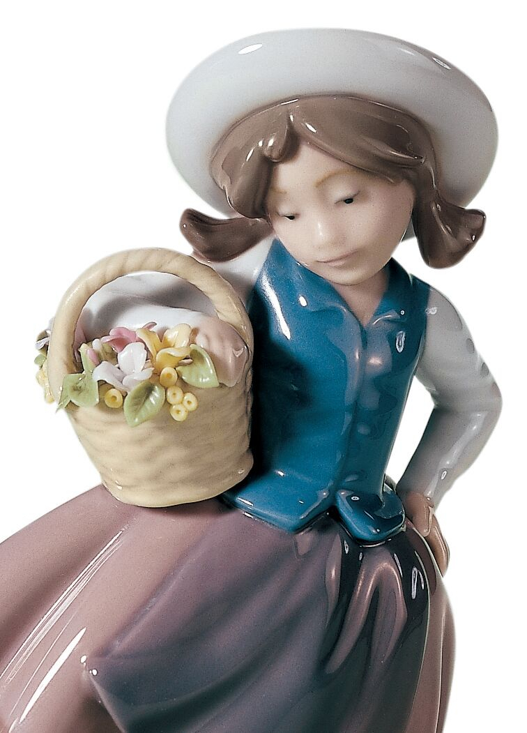 Статуэтка "Сладкий аромат" Lladro