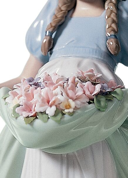 Статуэтка "Щедрое цветение" Lladro