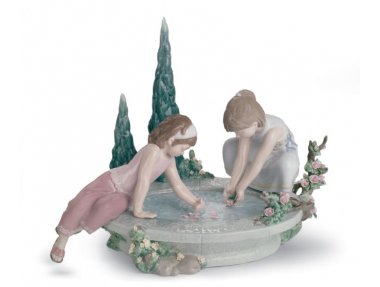 Статуэтка "Лепестки на воде" Lladro