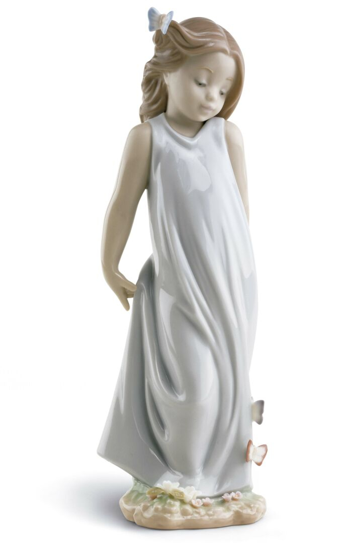 Статуэтка "Подружка мотыльков" Lladro