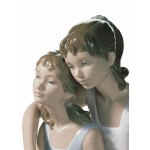 Статуэтка "Моя сестричка-моя подружка" Lladro