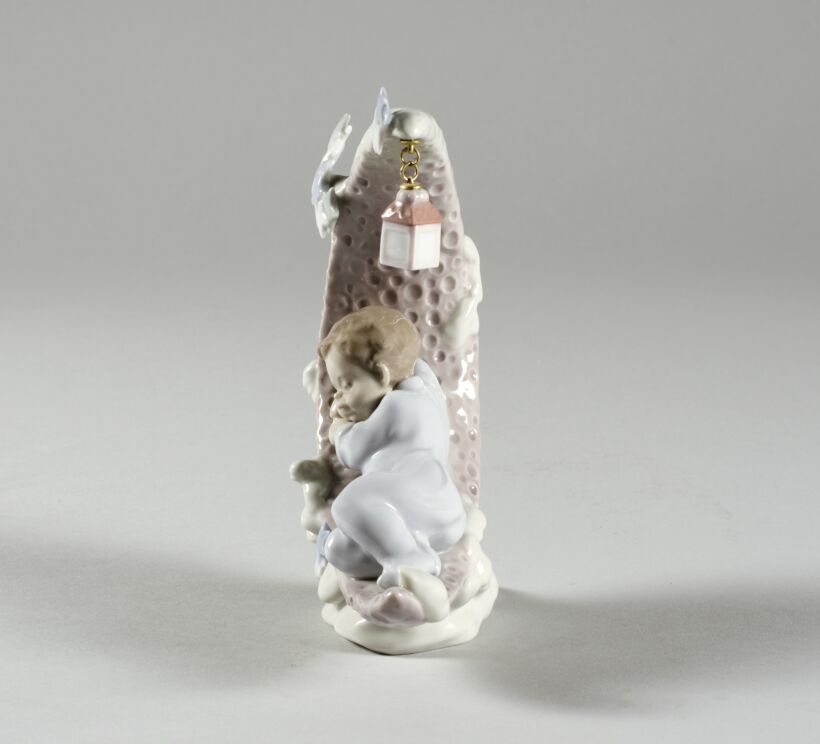 Статуэтка "Спящий на луне" Lladro