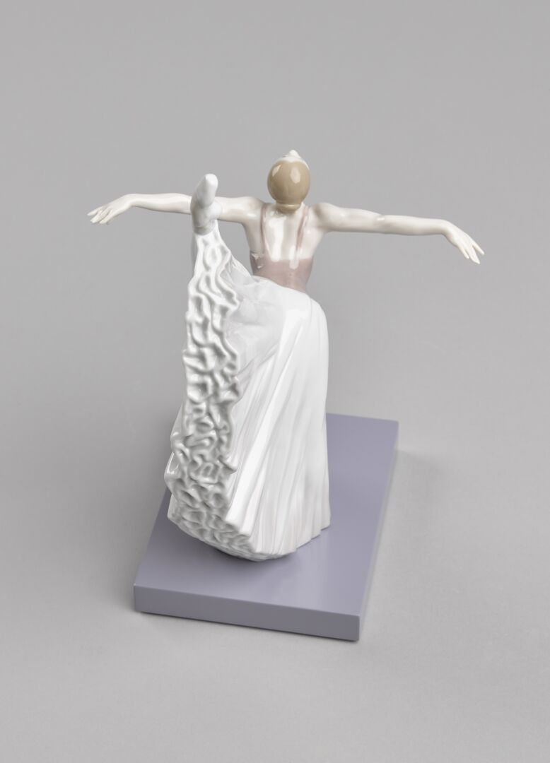 Статуэтка "Жизель-арабеска" Lladro