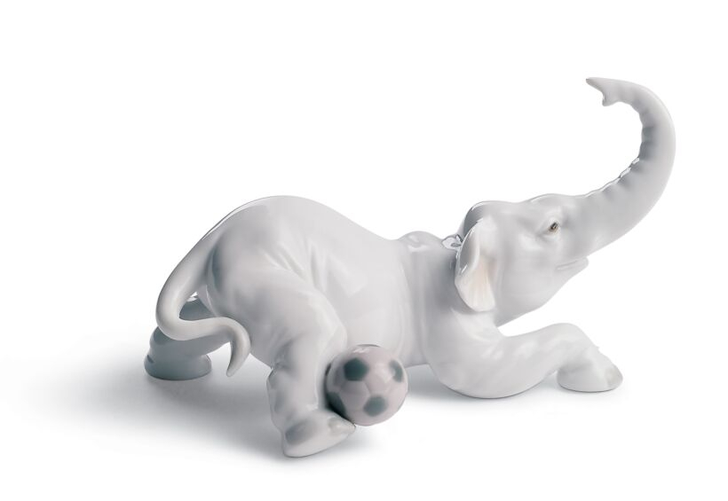 Статуэтка "Слоник-футболист" Lladro
