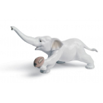 Статуэтка "Слоник-регбист" Lladro