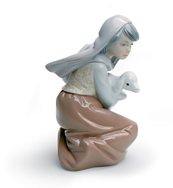 Статуэтка "Пастушка с ягненком" Lladro