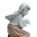 Статуэтка "Пастушка с ягненком" Lladro