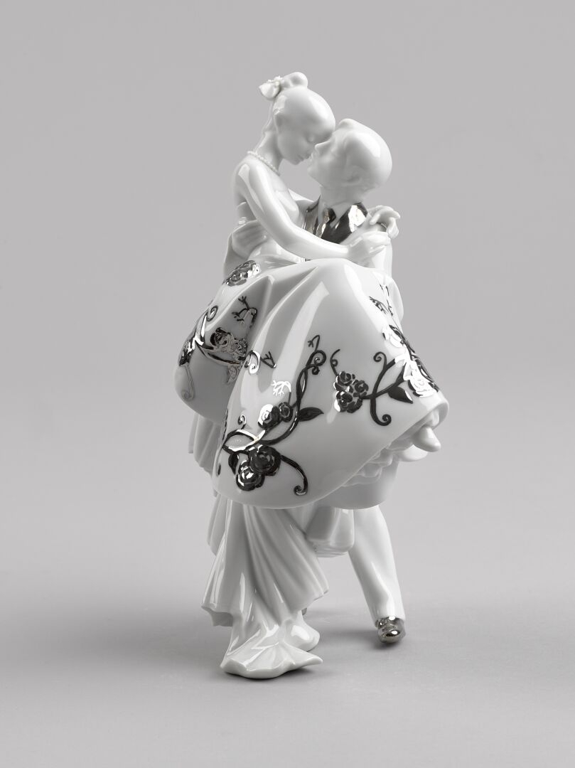 Статуэтка "Самый счастливый день" Lladro