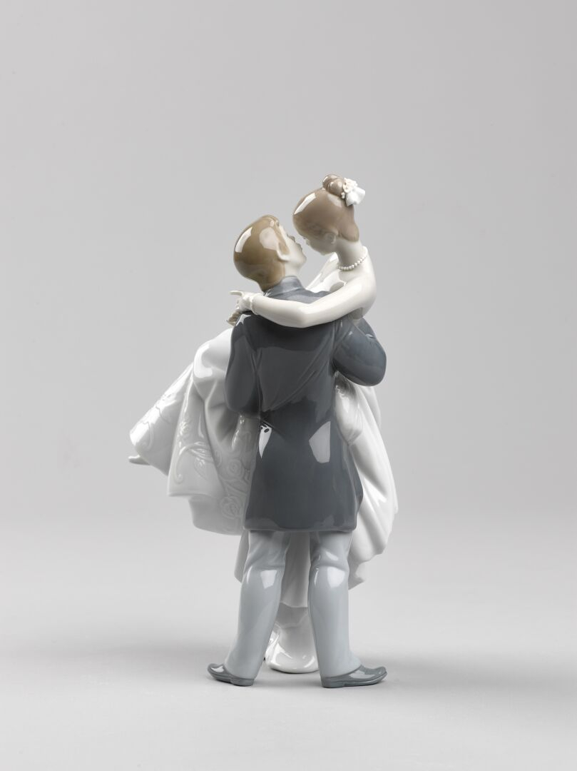 Статуэтка "Самый счастливый день" Lladro