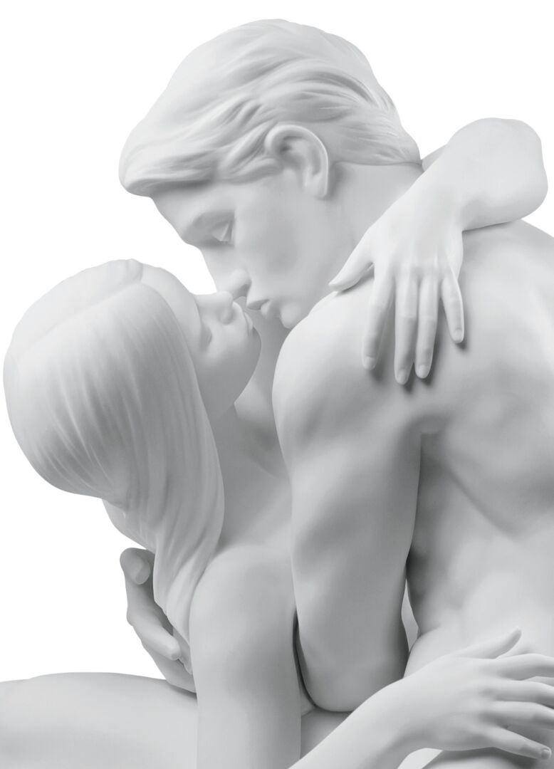 Статуэтка "Страстный поцелуй" Lladro