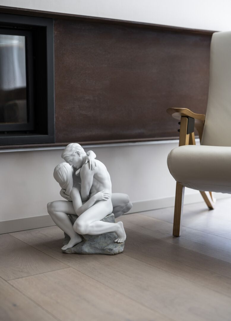Статуэтка "Страстный поцелуй" Lladro