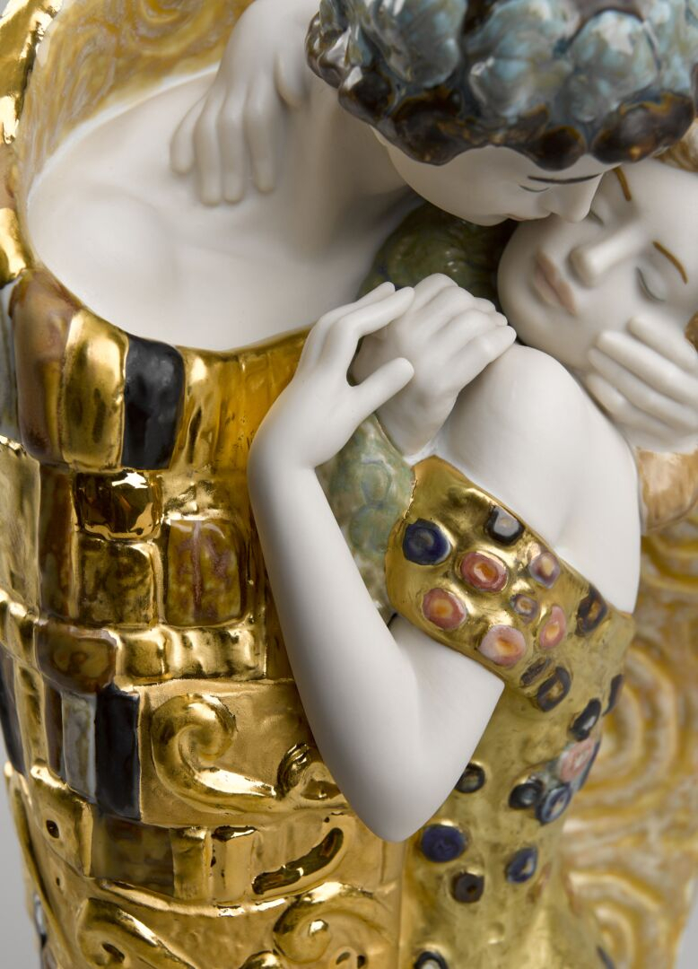Статуэтка "Поцелуй" Lladro