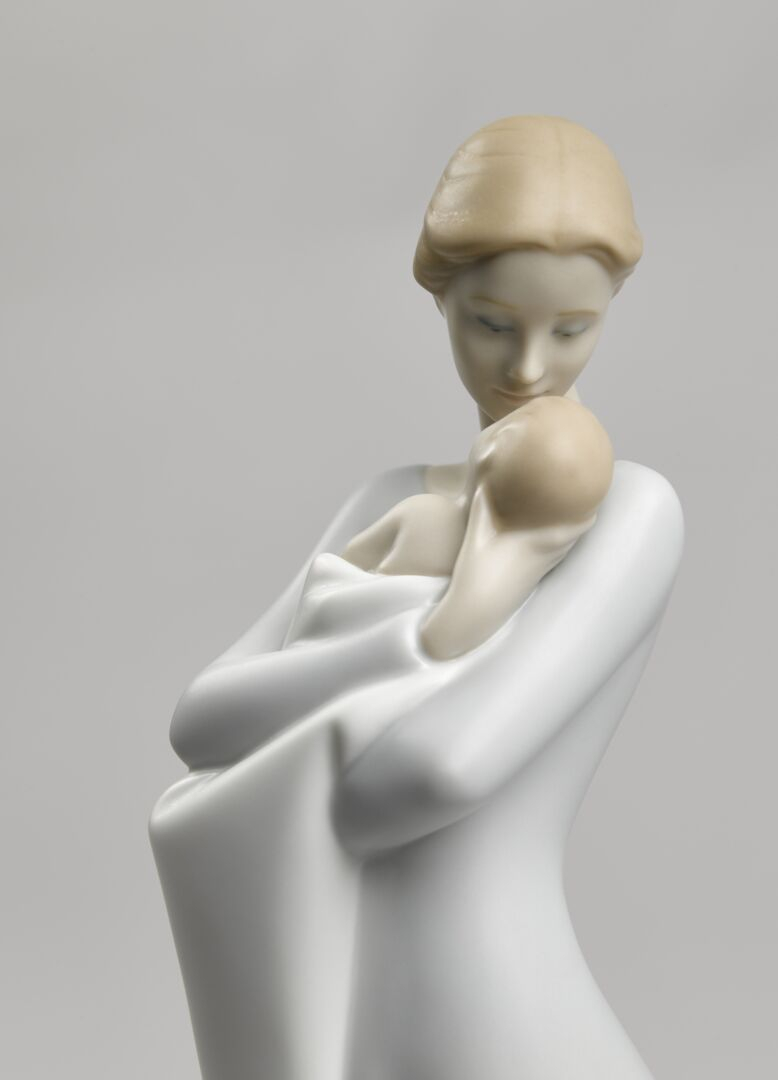 Статуэтка "Объятие мамы" Lladro