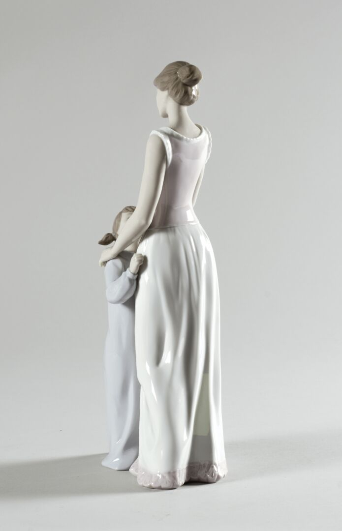 Статуэтка "Мамина дочка" Lladro