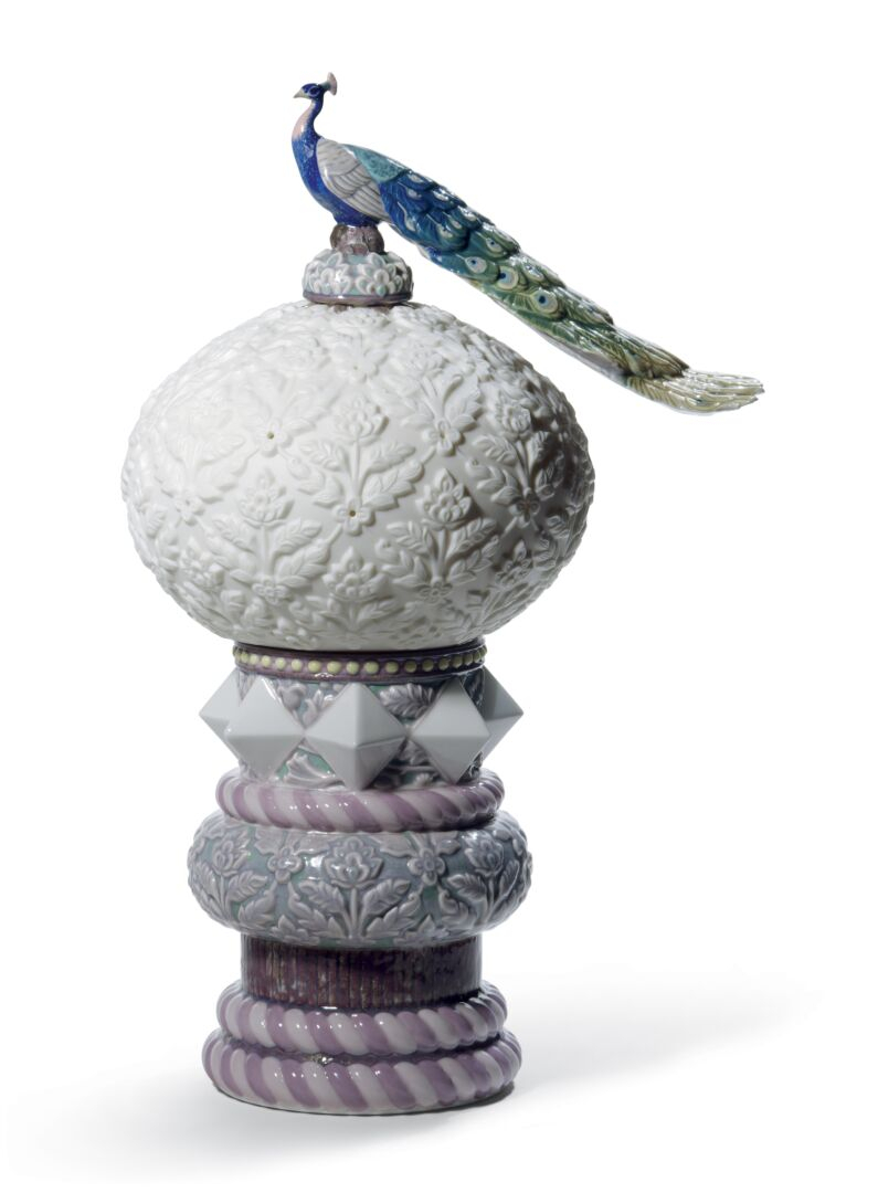 Лампа настольная "Павлин" Lladro