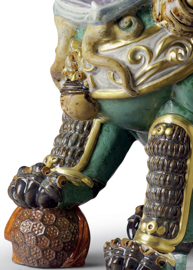 Статуэтка "Восточный лев" Lladro